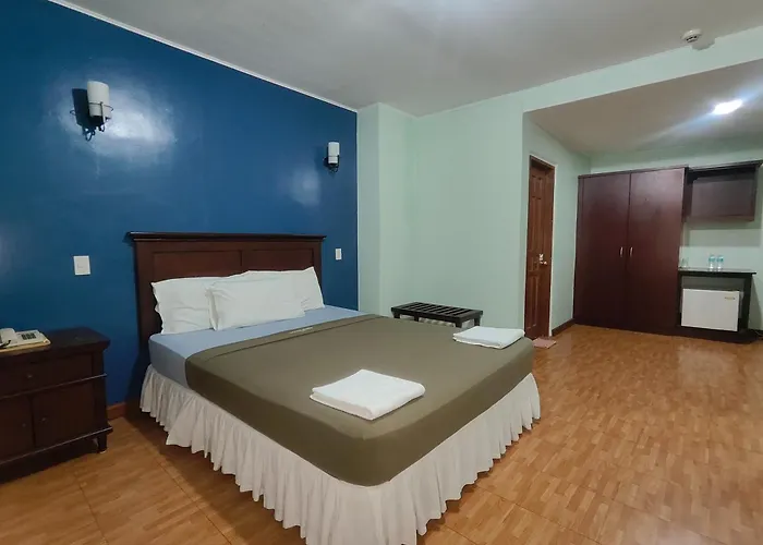 Hotel Oftana Near Oakridge